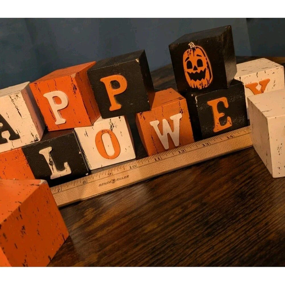 Target 2010 Halloween Wooden Block Set 15-Piece Orange Black Pumpkin Distressed